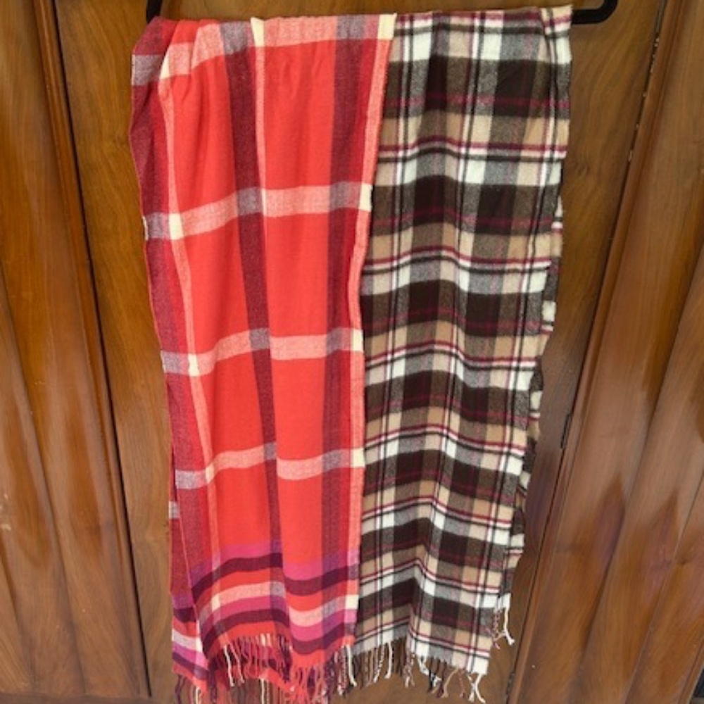 Cashmere Scarfs Bundle of 2